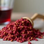 Préparer un vin de cassis maison avec les feuilles du cassissier : guide étape par étape